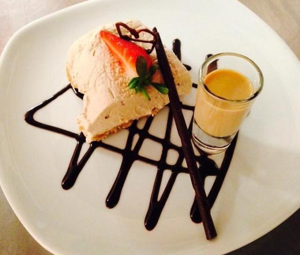 Food & Drinks 5, Fairburn Hotel, East Ayrshire