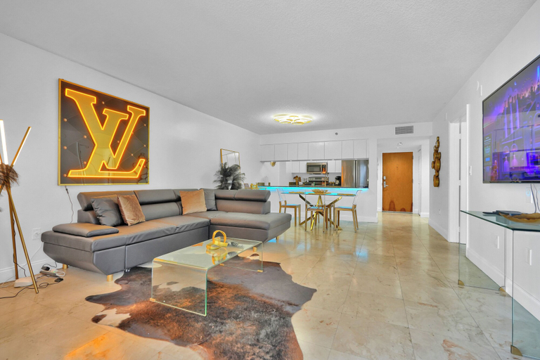 Others 1, Zeus Sanctuary in Brickell Miami, Miami-Dade