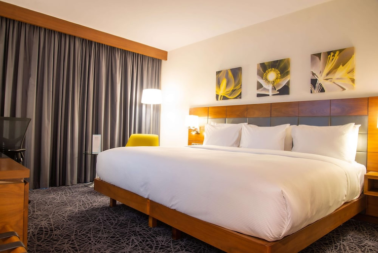Bedroom 3, Hilton Garden Inn Nairobi Airport, Embakasi East
