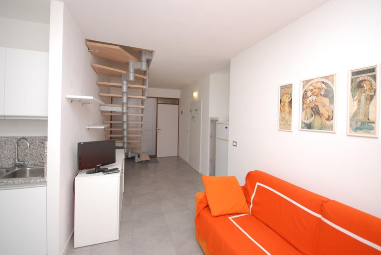 Others 5, Villa Liana, Udine
