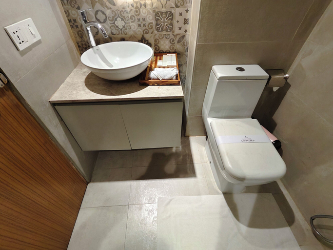 Bathroom 4, Hotel Nandini, Dhaka