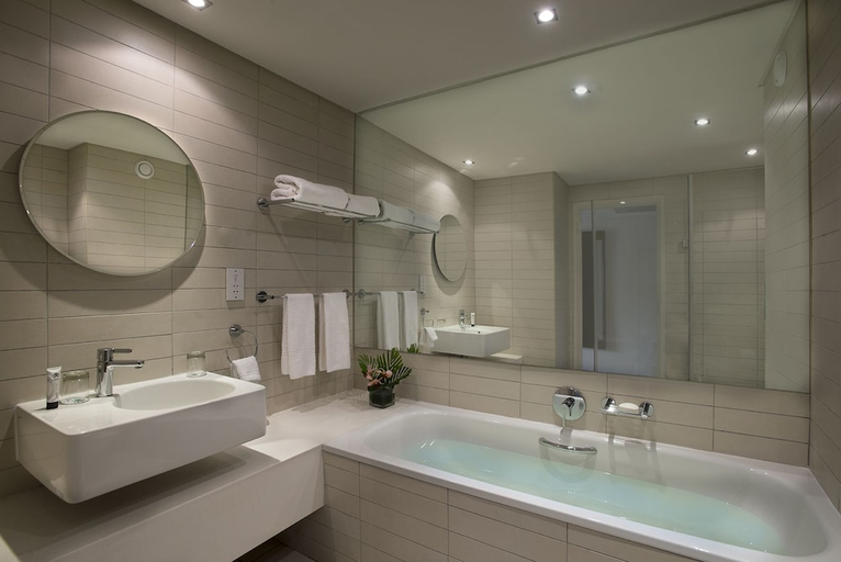 Bathroom, Labadi Beach Hotel, Accra