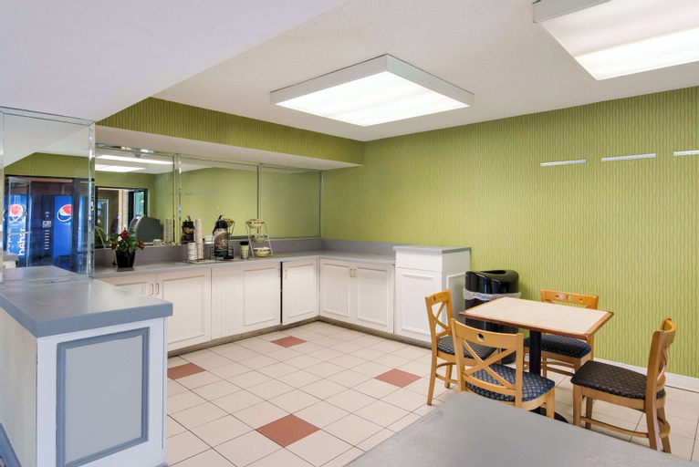 Dining Room 29