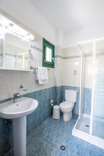 Bathroom 3, Dilina Studios, South Aegean