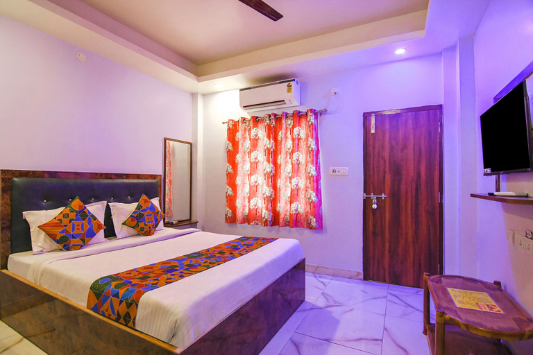 Bedroom 1, FabHotel Srideep, South 24 Parganas