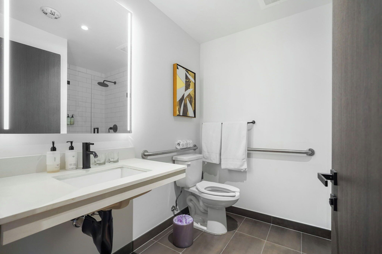 Bathroom 3, Amazing Bayside View from Condo, Miami-Dade
