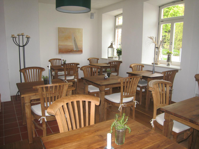 Food & Drinks 5, To N Schlagboom, Friesland