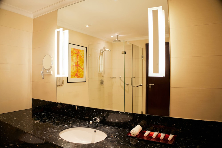 Bathroom 5, Mercure Nairobi Upper Hill, Kibra