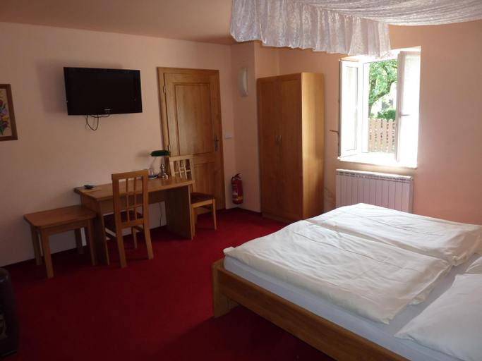 Bedroom 3, Hotel & Restaurant Na Frystatske, Karviná