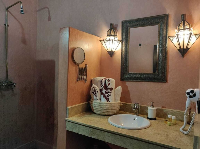 Bathroom 4, Riad Dar Foundouk & Spa, Marrakech