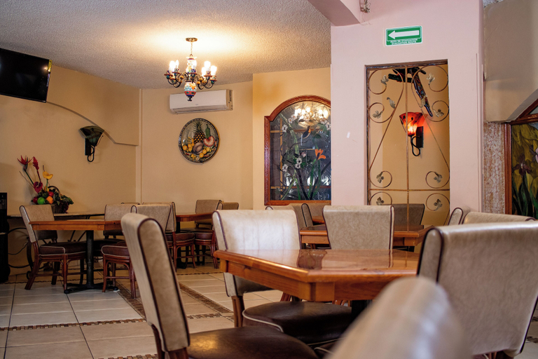 Food & Drinks 4, Los Cedros Hotel Inn Ciudad Juárez, Juárez
