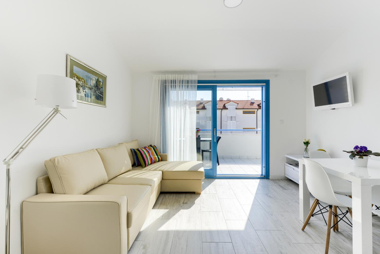 Others 3, Apartments Villa Pina, Vodice