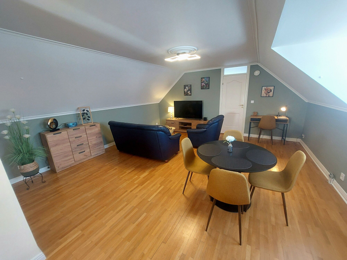 Others 5, Buk City Apartments, Csepreg