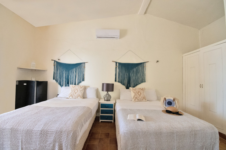 Bedroom 3, Arena y Mar Beachfront House, El Cuyo by The Spot Rentals, Tizimín