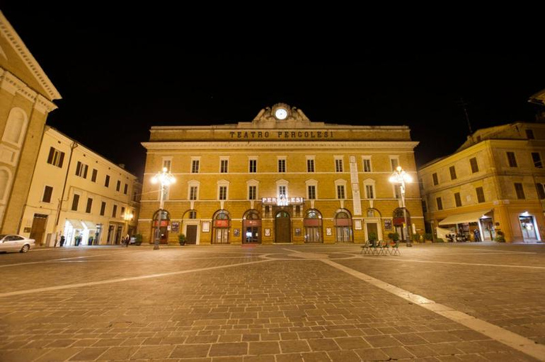Others 4, Porta Mazzini Affittacamere, Ancona