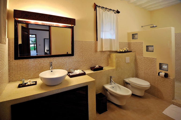 Bathroom 5, Diamonds Mapenzi Beach, Kaskazini 'A'
