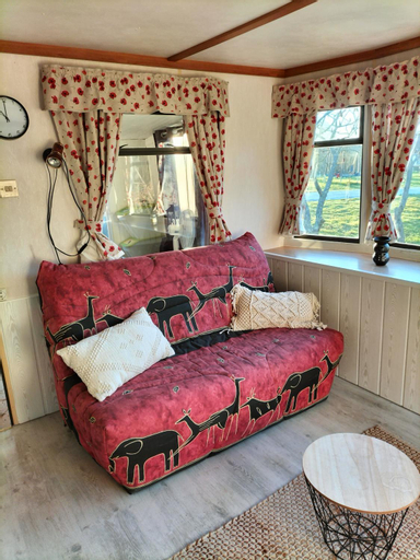 Bedroom 2, tiny house, Charente