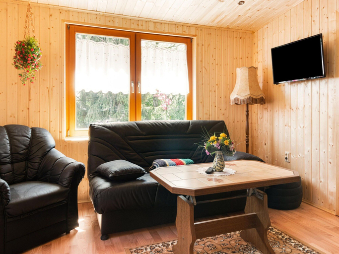 Others 3, Holiday Home With Large Garden and Terrace, Mansfeld-Südharz