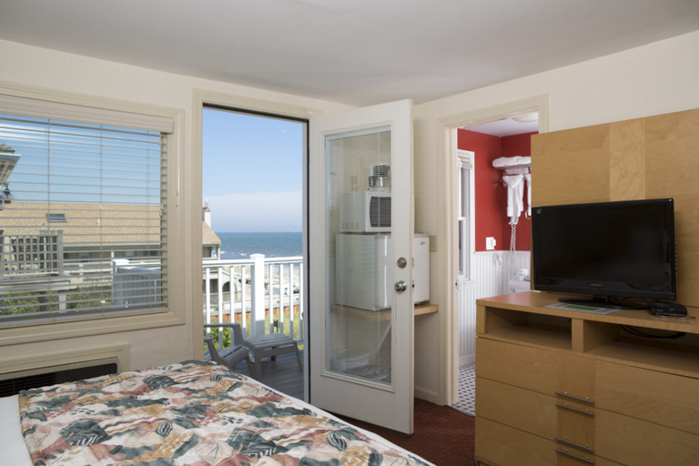 Bedroom 3, Corsair & Cross Rip Oceanfront Resort, Barnstable