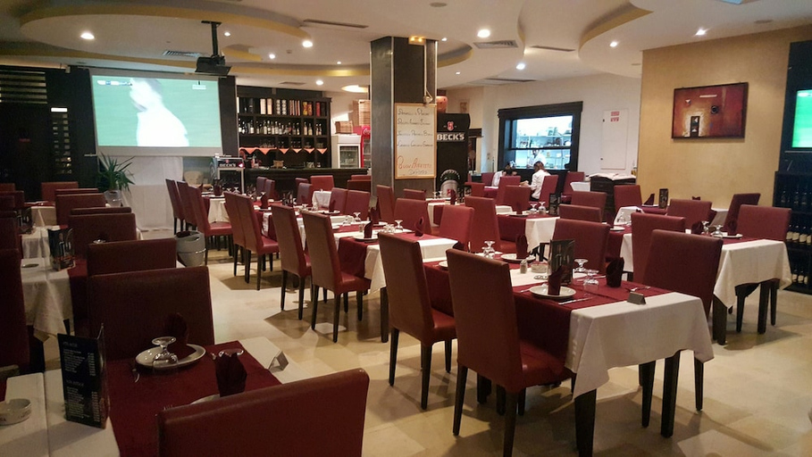 Food & Drinks 5, Le monaco, Sousse Médina