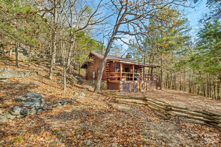 Cinnamon Valley, Carroll