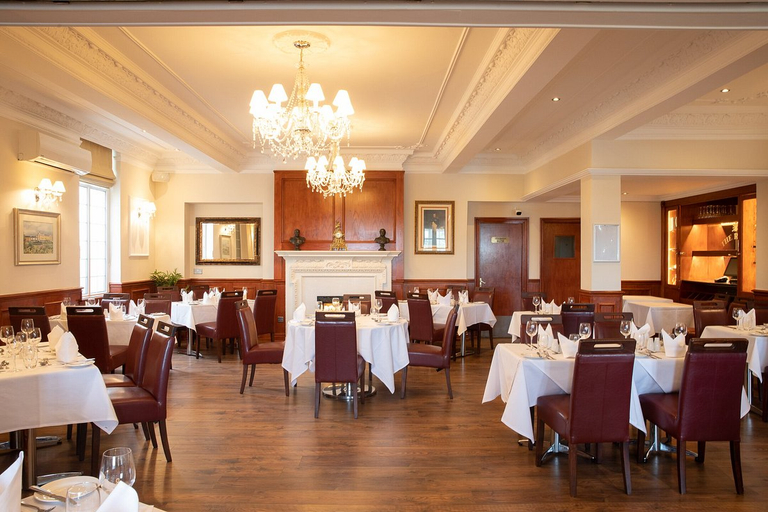 Food & Drinks 4, The Royal Hotel, Sefton