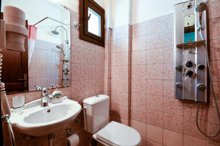 Bathroom 5, Guesthouse Amanitis Caesarea, Thessaly