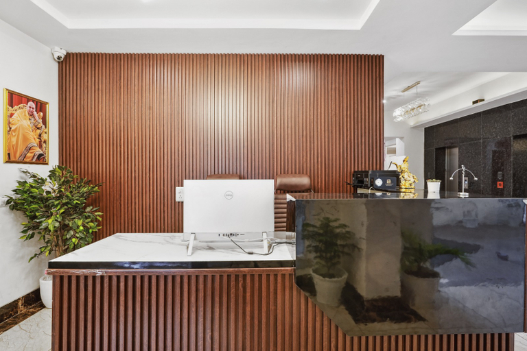 Public Area 2, Hotel Amahi Inn Sector 30, Gurgaon