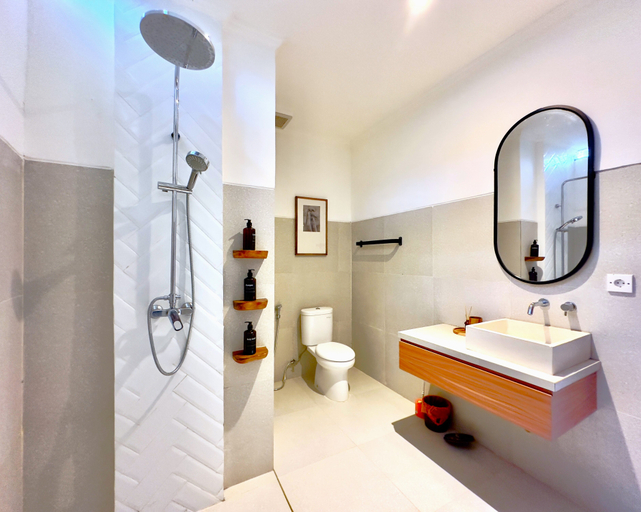 Bathroom 5, New Cozy 6BD Private Villa with Pool near Seminyak, Badung