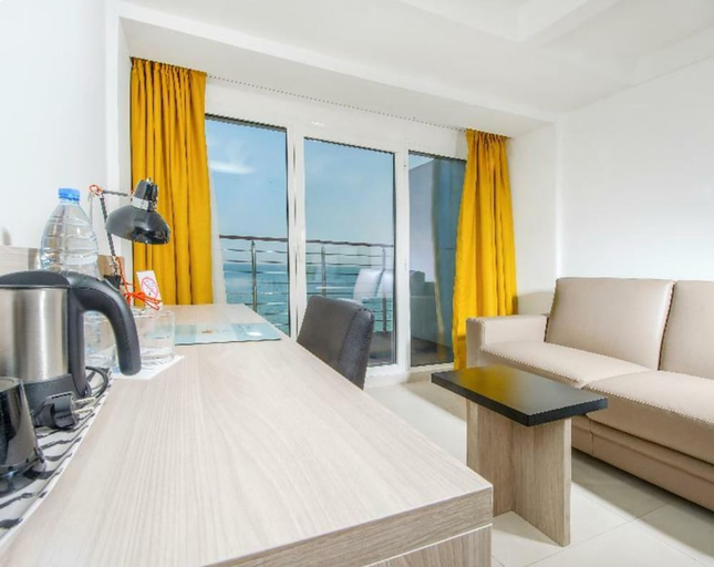Bedroom 3, Le Lagon, Dakar