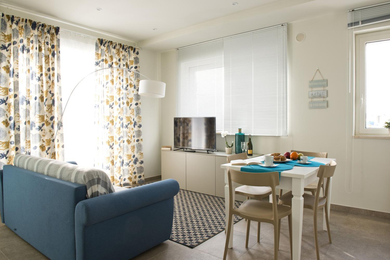 Others 5, Vilu Suite Mare, Bari