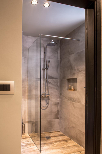 Bathroom 2, Gambello Luxury Rooms, Peloponnese