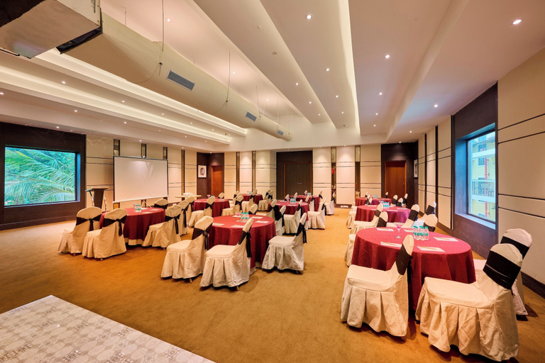 Food & Drinks 5, Sea Breeze Sarovar Portico Varca Goa, South Goa