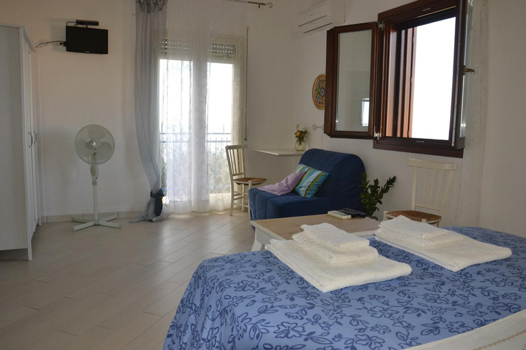 Others 5, B&B Talia, Trapani