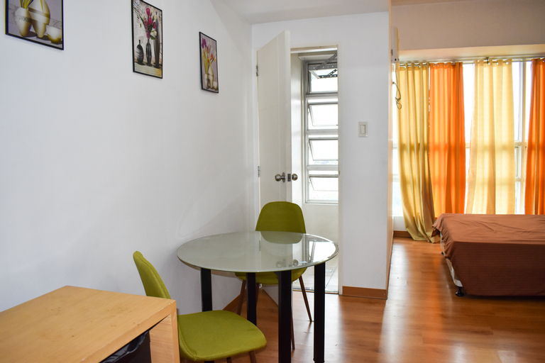 Dining Room 11