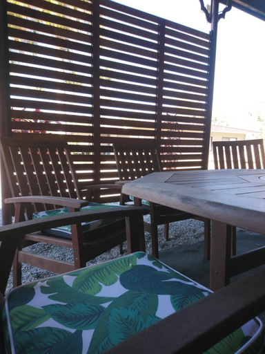 Others 5, Bororen Motel, Miriam Vale
