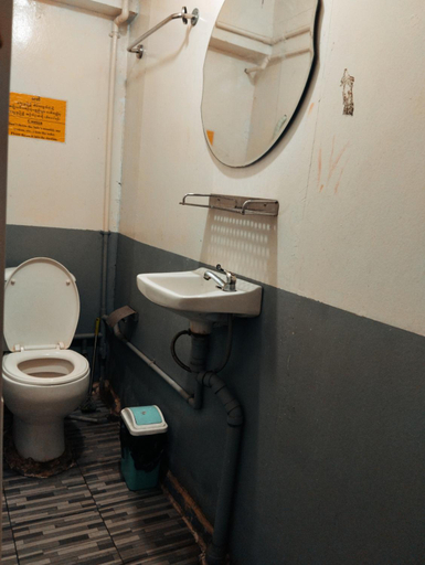 Bathroom 4, Shannkalay Hostel, Yangon