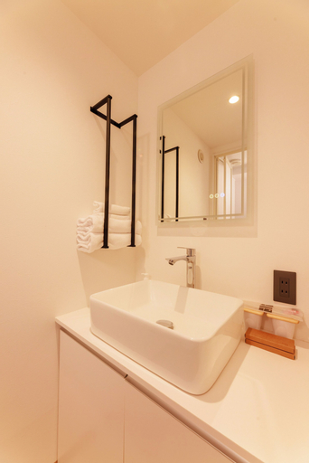 Bathroom 12