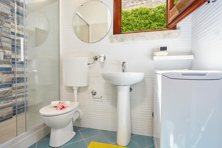 Bathroom 3, Villa Brezza Marina - Scopello-Villas, Trapani