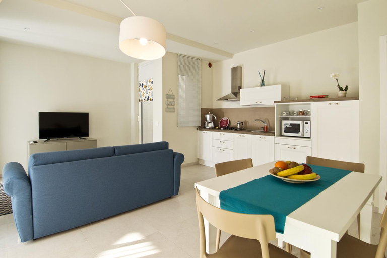 Others 5, Vilu Suite Mare, Bari