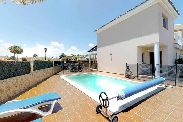 Sport & Beauty 2, Anju villas, VILLA AT 100 METERS FAR OF THE BEACH, Las Palmas