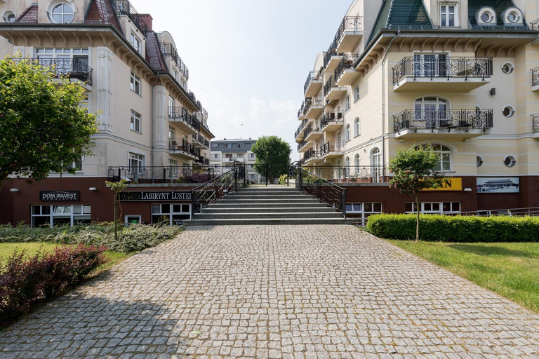 Others 2, Apartamenty Trzy Korony blisko Plazy by Noclegi Renters, Świnoujście