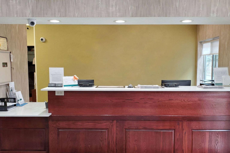 Public Area 2, Wingate by Wyndham Uniontown, Fayette