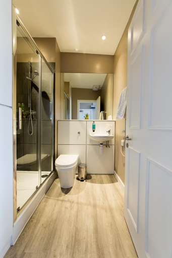 Bathroom 3, The Spires Serviced Apartments Edinburgh, Edinburgh