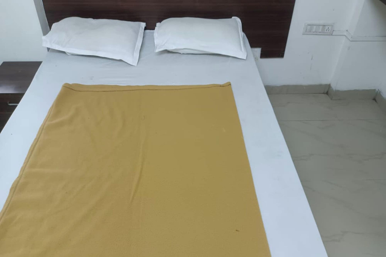 Bedroom 3, Turning Point Resort, Thane