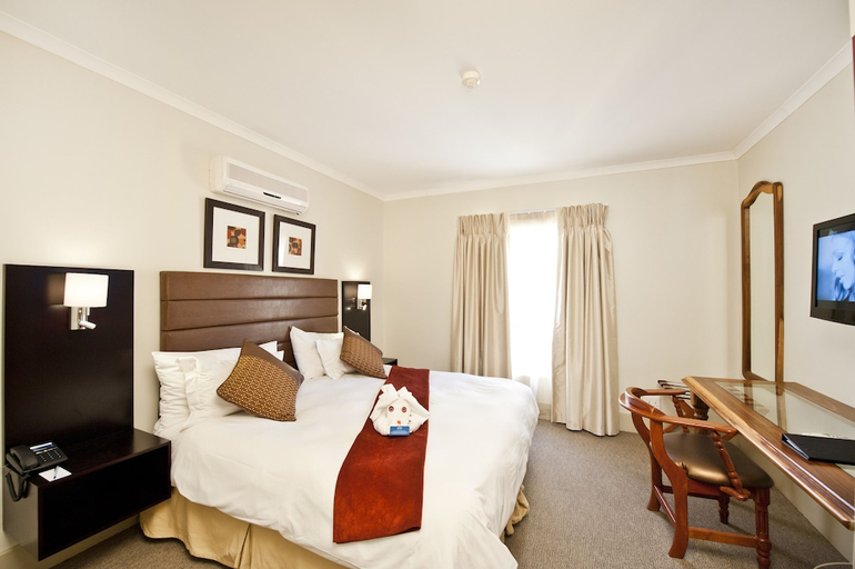 Bedroom 1, Hotel Thuringerhof, Windhoek East