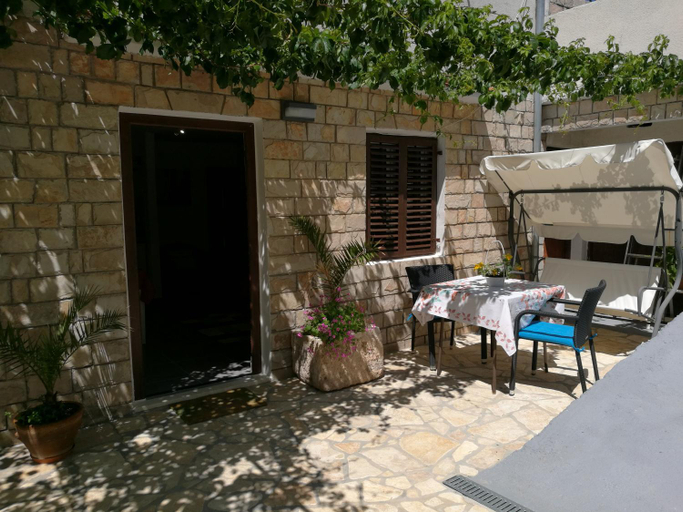 Others 5, Apartments Priko, Stari Grad