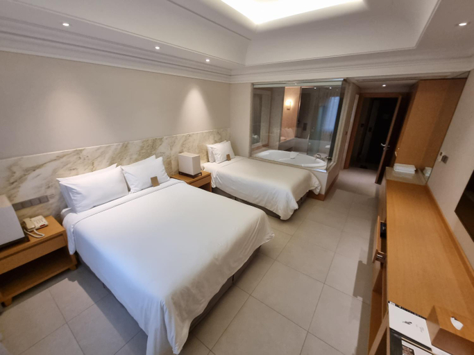 Bedroom 3, Pine Grove Hotel, Gimhae