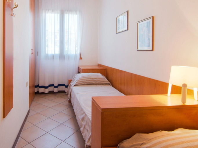 Bedroom 4, Belvilla by OYO Holiday Home in Rosolina, Rovigo