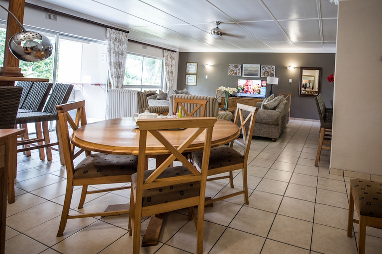 Food & Drinks 2, First Group Lake View Cabanas, Umkhanyakude